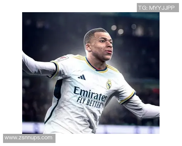 2024年足球球星精美挂历全面呈现世界绿茵巨星风采 2024年足球球星精美挂历全面呈现世界绿茵巨星风采