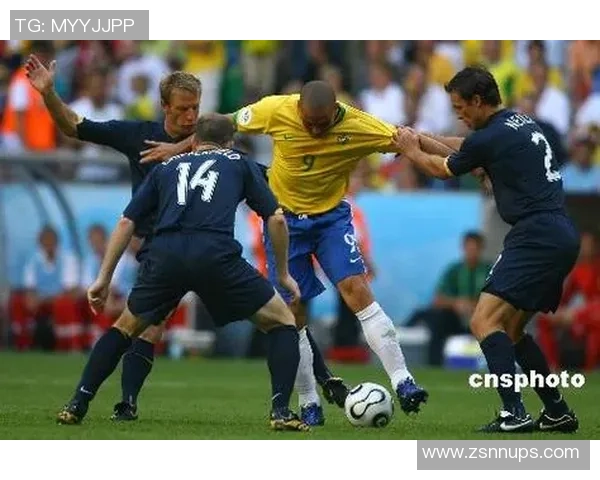 全球公认十大足球巨星排名 谁是当今足坛的绝对传奇人物