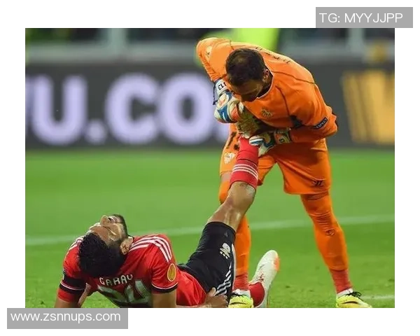 足球球星拿手机事件引发热议是谁在场上用手机挑战规则 足球球星拿手机事件引发热议是谁在场上用手机挑战规则